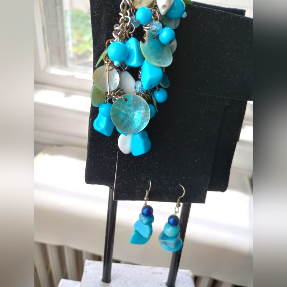 Shell & Acrylic Stretch Bracelet AND Dyed Stone & Bead Wire Earrings